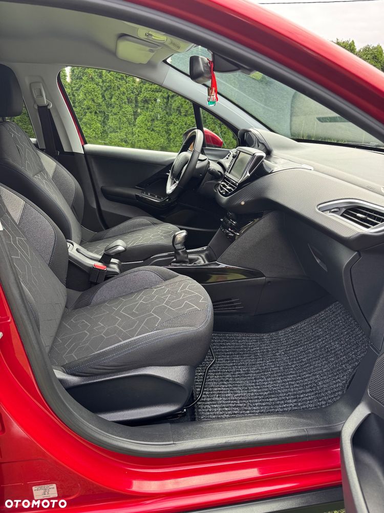 Peugeot 2008 1.5 BlueHDi Signature - 26