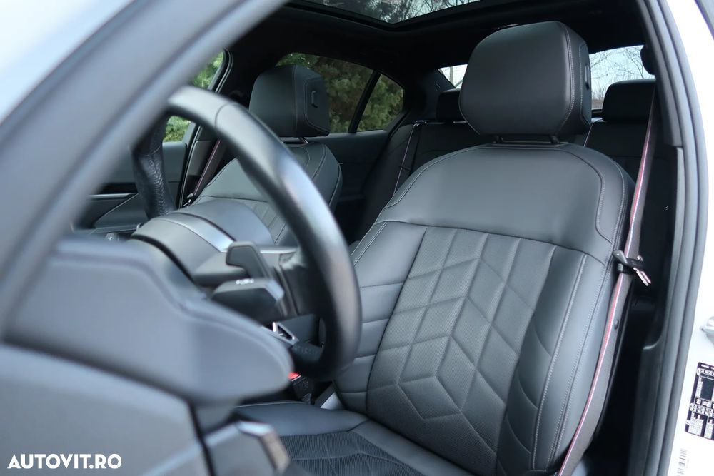 BMW Seria 5 520i Aut. M Sport Edition - 11