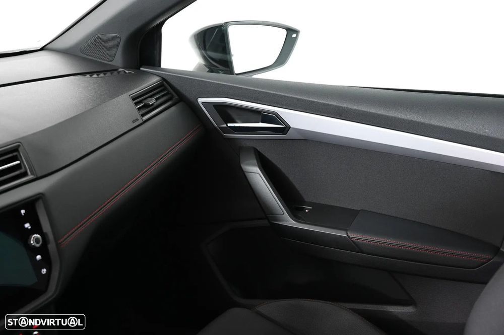 SEAT Arona 1.0 TSI FR - 32