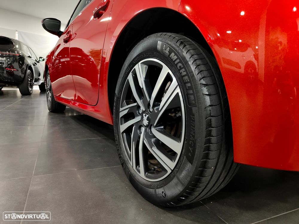 Peugeot 208 1.2 PureTech Allure EAT8 - 29