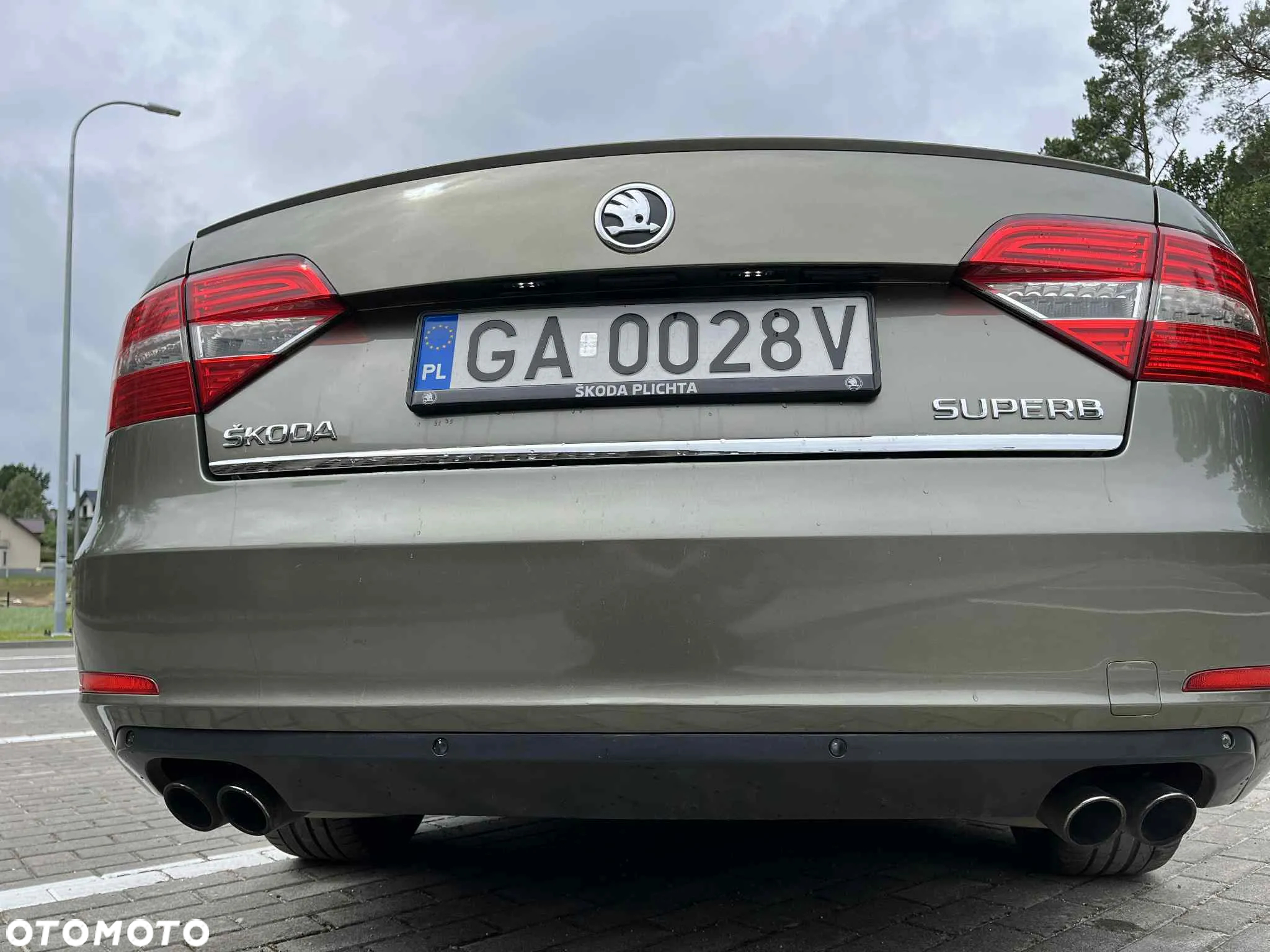 Skoda Superb 2.0 TSI Ambition DSG - 11