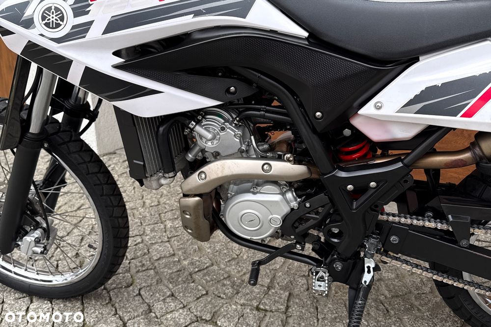 Yamaha WR - 22