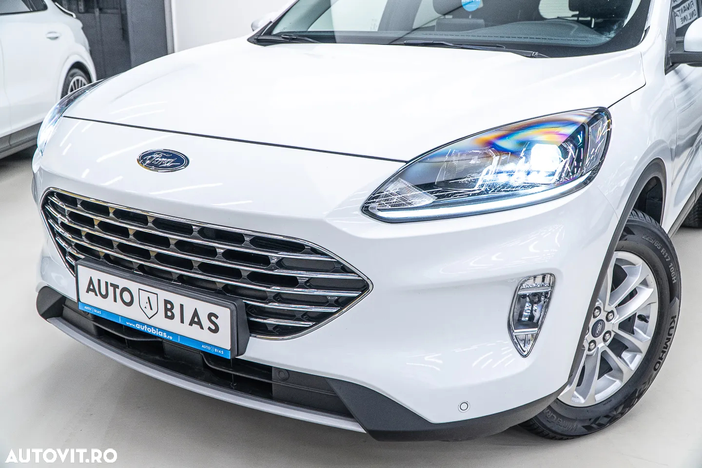 Ford Kuga 2.0 EcoBlue A8 AWD Titanium - 10