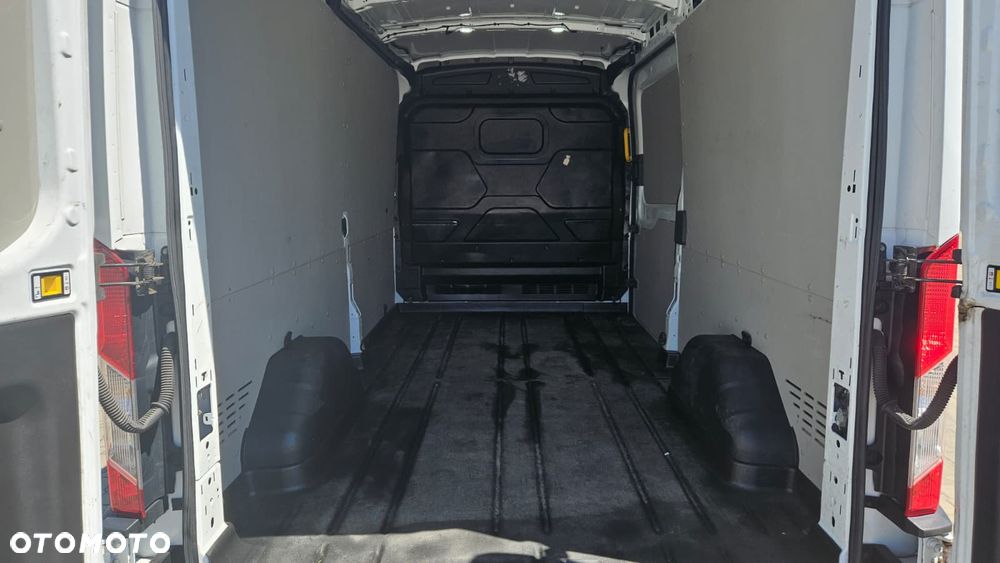 Ford Transit - 4