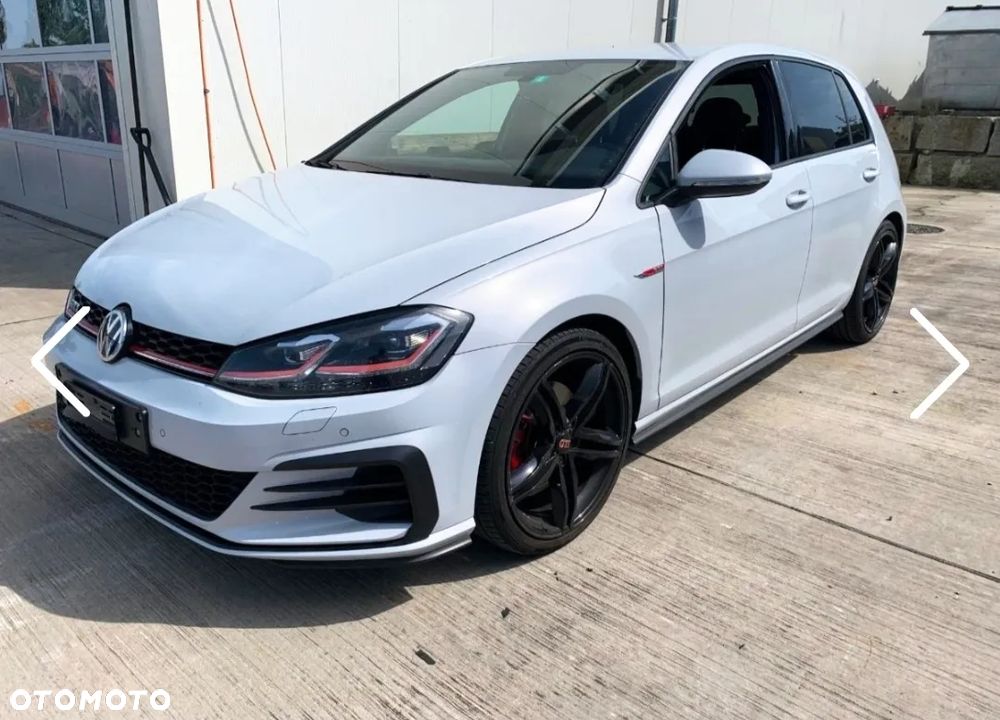 Volkswagen Golf GTI (BlueMotion Technology) - 21