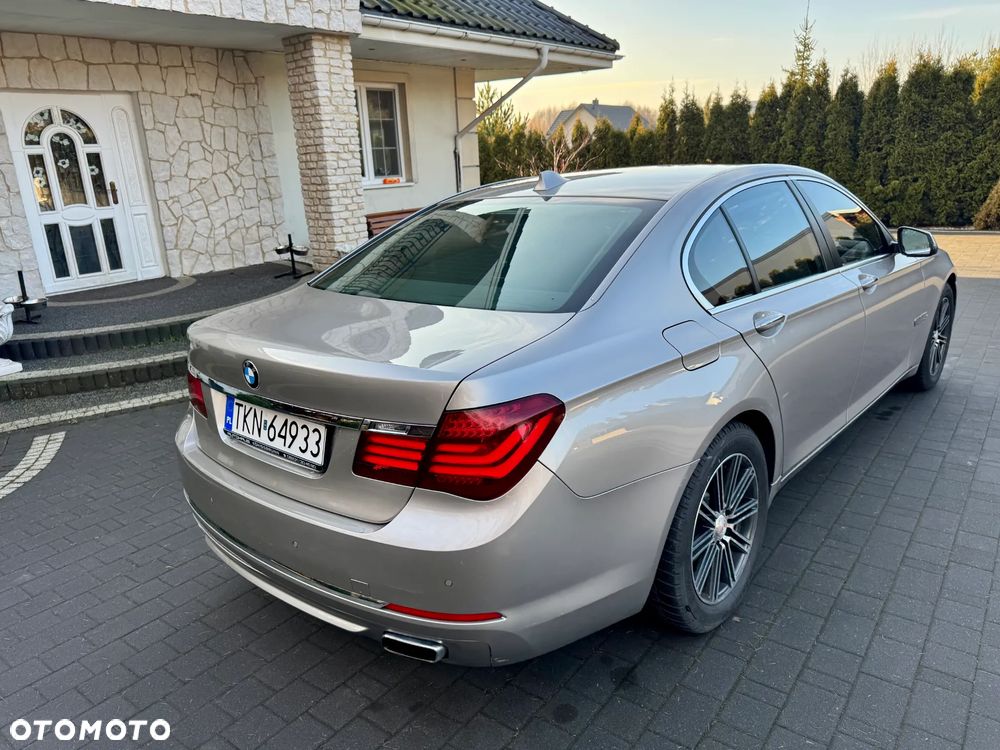 BMW Seria 7 740d xDrive - 3