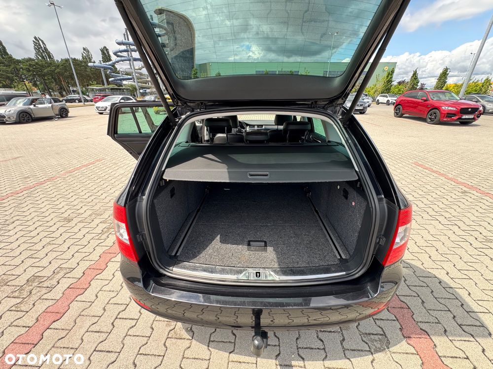 Skoda Superb 2.0 TDI Elegance DSG - 24