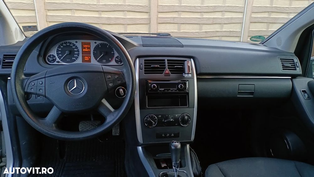 Mercedes-Benz B 180 CDI Autotronic Grand Edition - 9