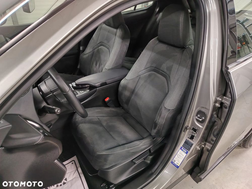 Lexus UX 250h Elegance 2WD - 21