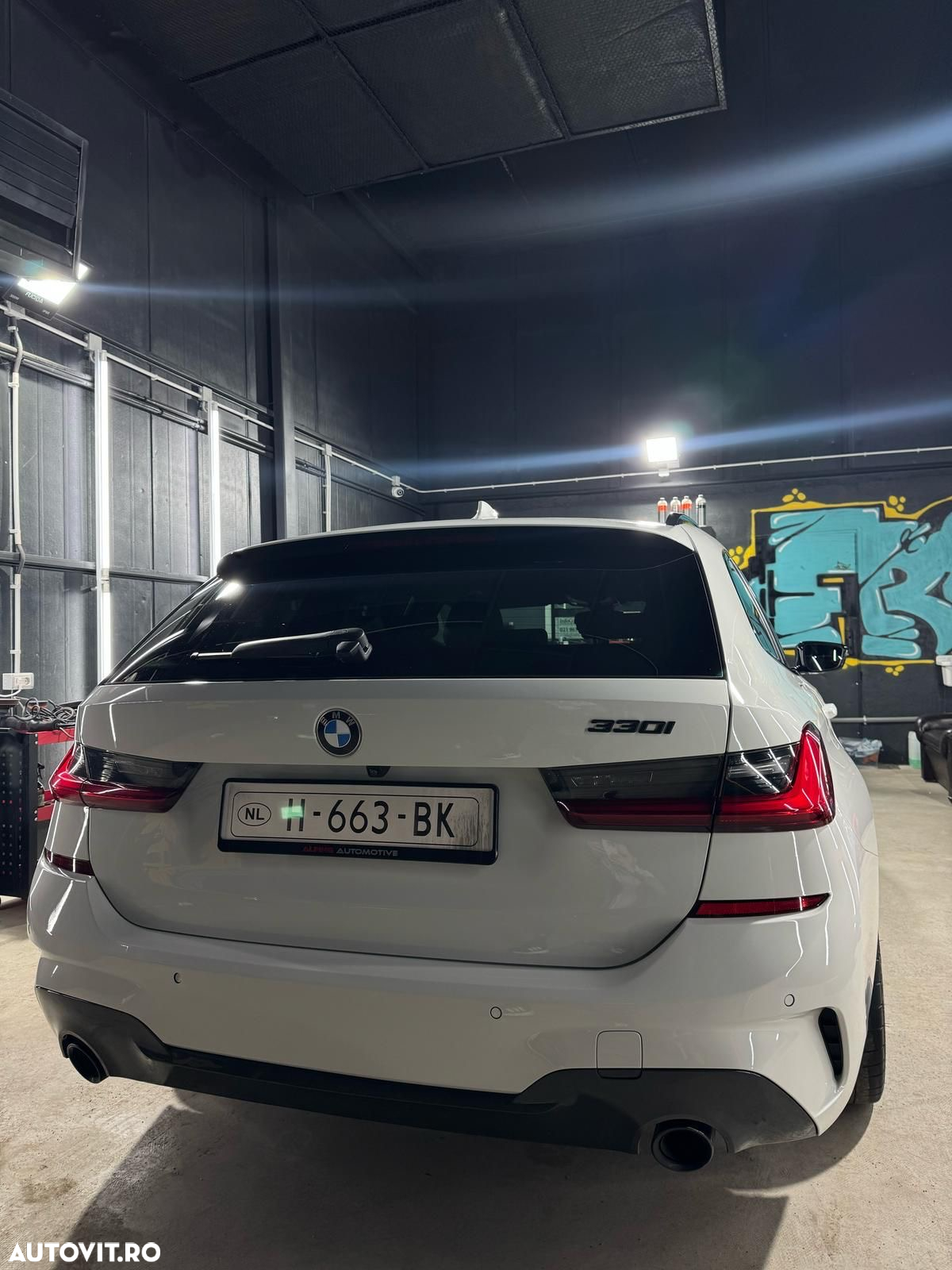 BMW Seria 3 330i AT - 4