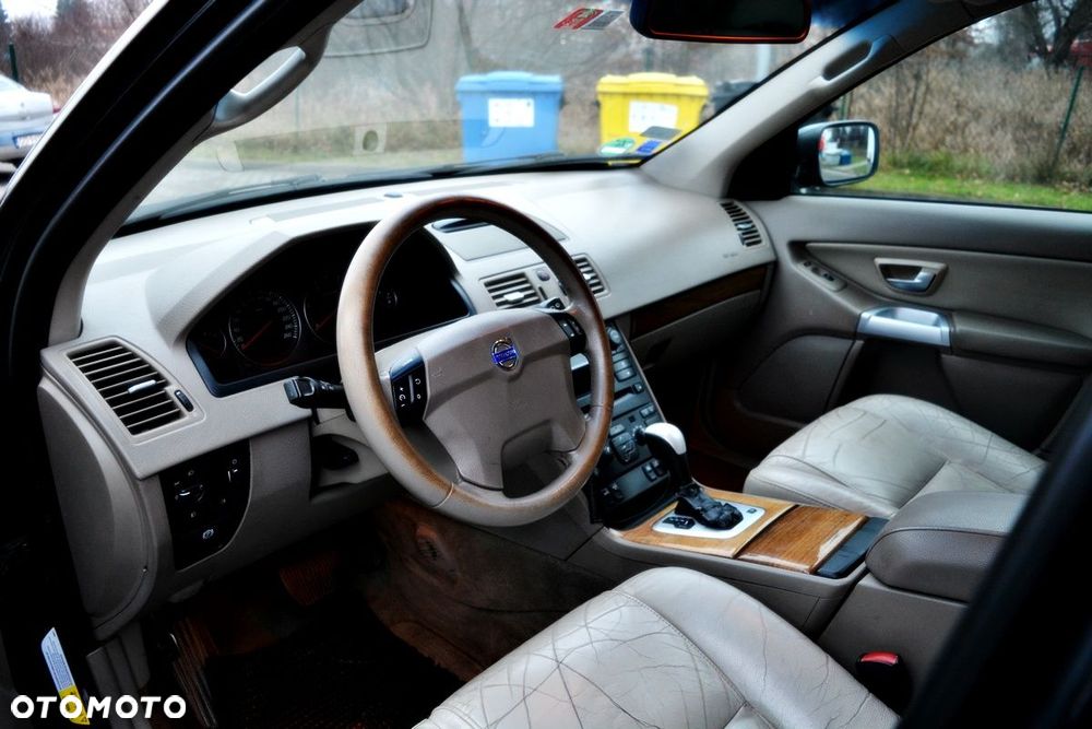 Volvo XC 90 D5 Momentum - 17