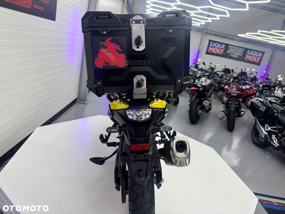 Suzuki V-STROM - 35