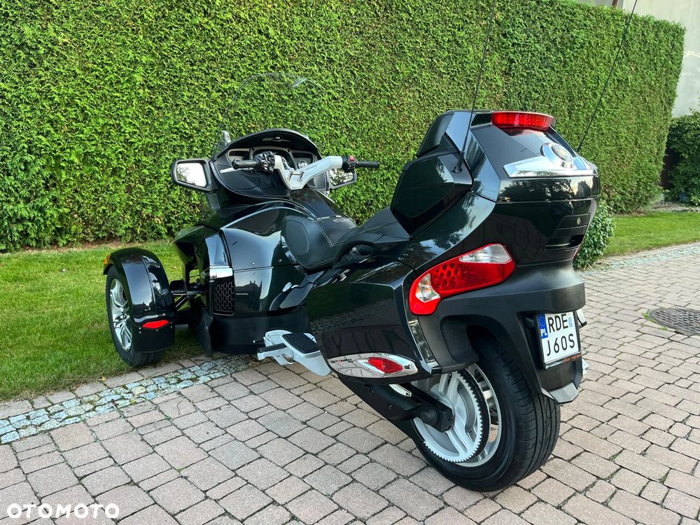 Can-Am Spyder - 3