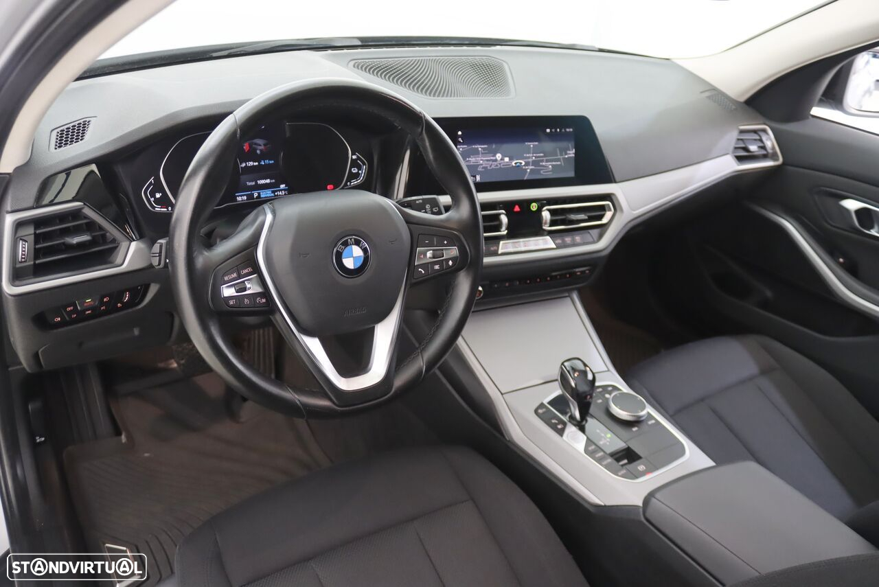 BMW 330 e Touring Corporate Edition Auto - 3