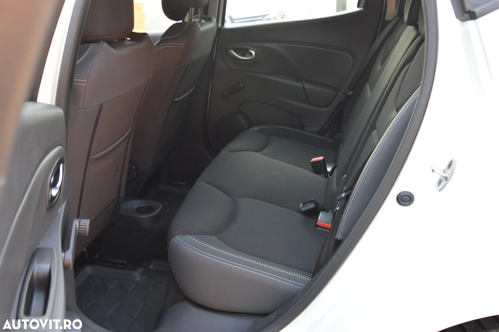 Renault Clio TCe 90 ZEN - 14
