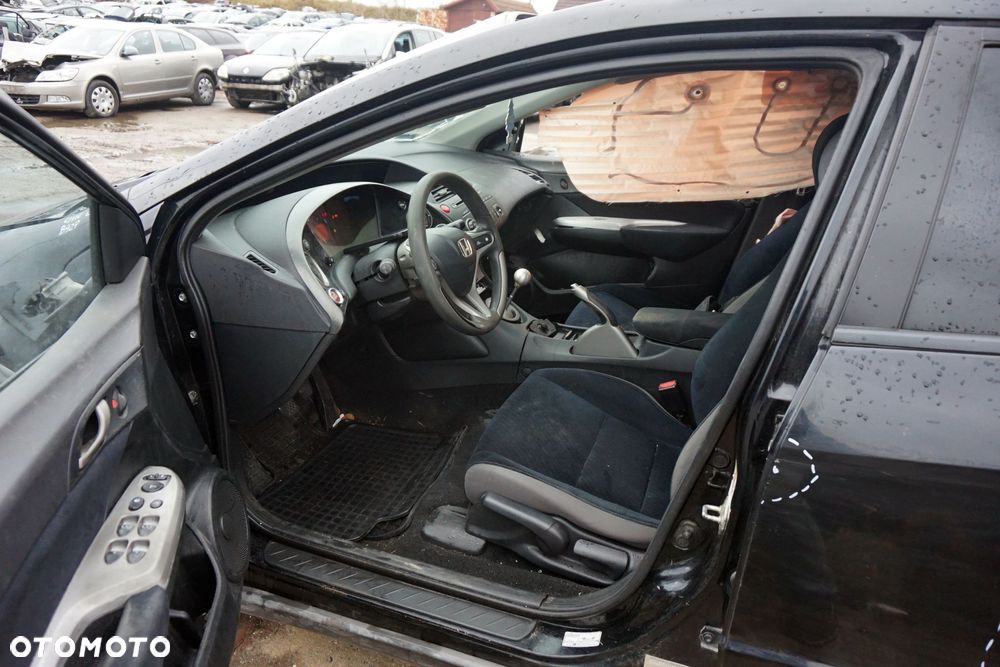 HONDA CIVIC VIII 5D HB 2006 B92P 2.2 I-CTDI N22A2 140KM PPG6 CZARNY na części - 11