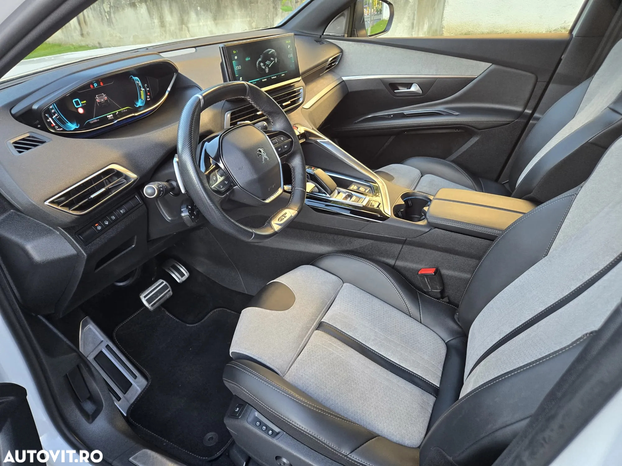 Peugeot 3008 Hybrid4 300 e-EAT8 GT Pack - 6