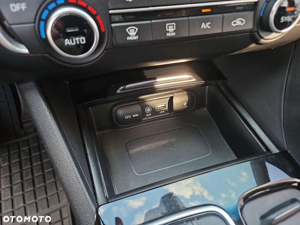 Kia Optima 1.6 T-GDI L DCT - 24