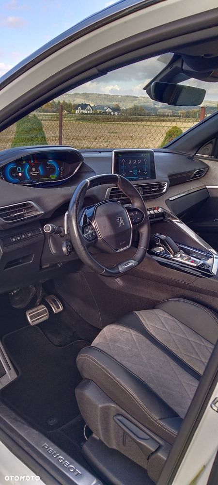 Peugeot 3008 Hybrid4 300 e-EAT8 GT - 34
