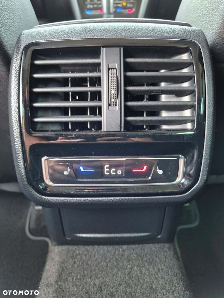 Volkswagen Passat - 27