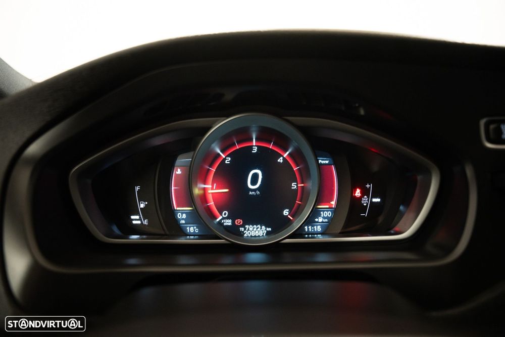 Volvo V40 2.0 D4 R-Design - 14