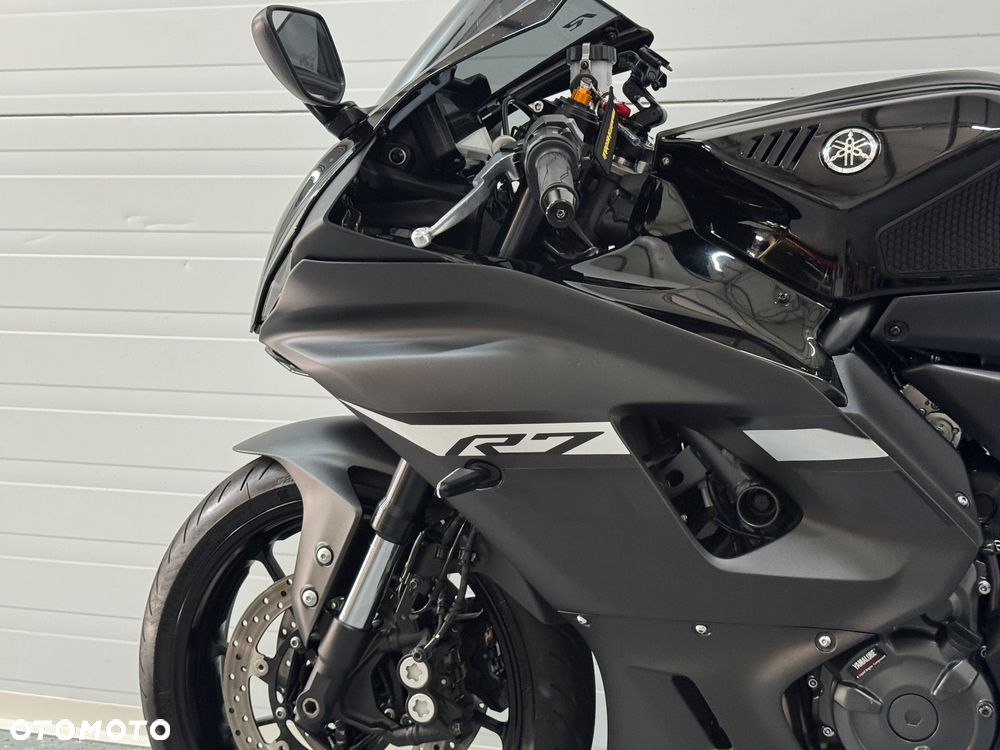 Yamaha R7 - 24