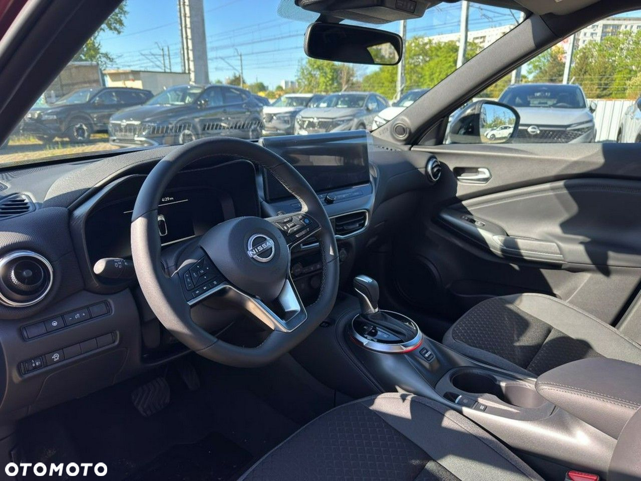 Nissan Juke 1.0 DIG-T N-Connecta DCT - 10