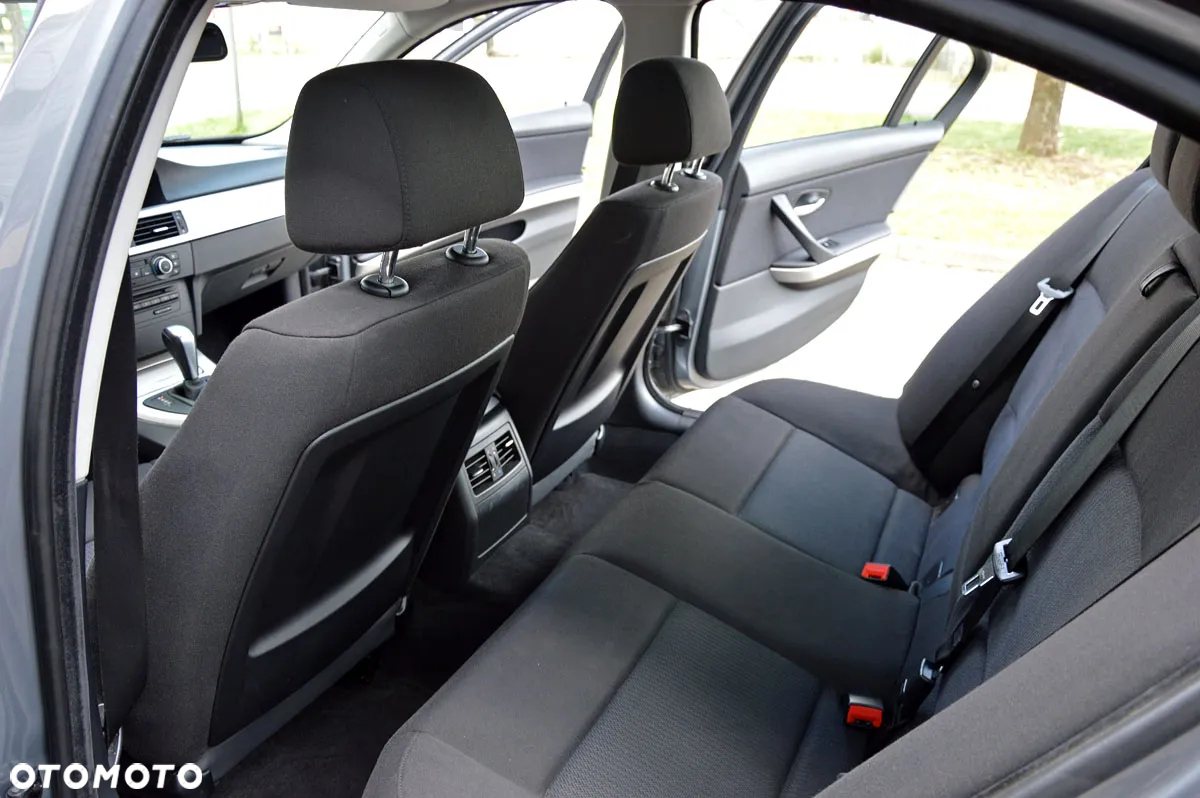 BMW Seria 3 - 18