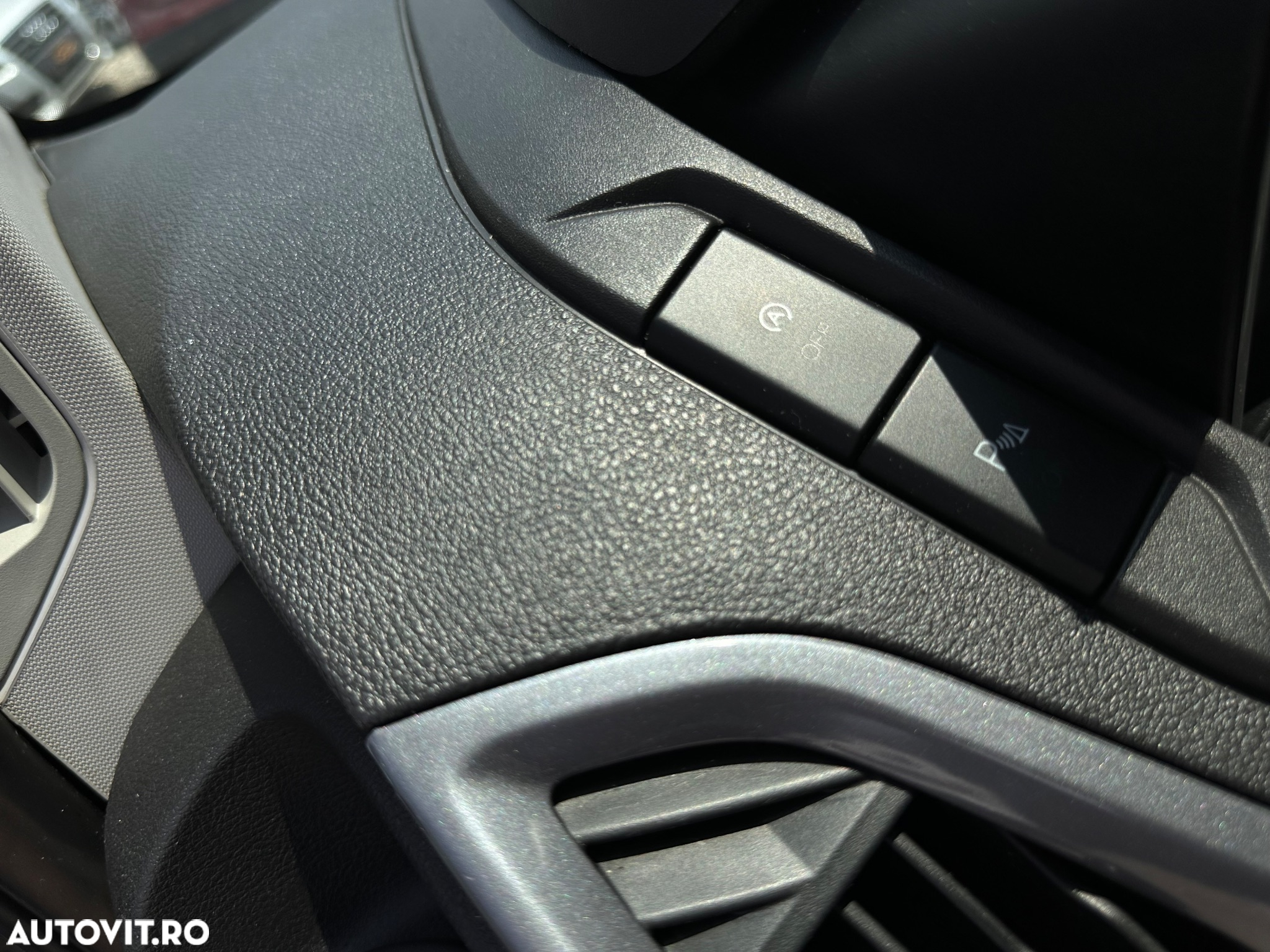 Ford Tourneo Custom 300 L2H1 VA Titanium - 22
