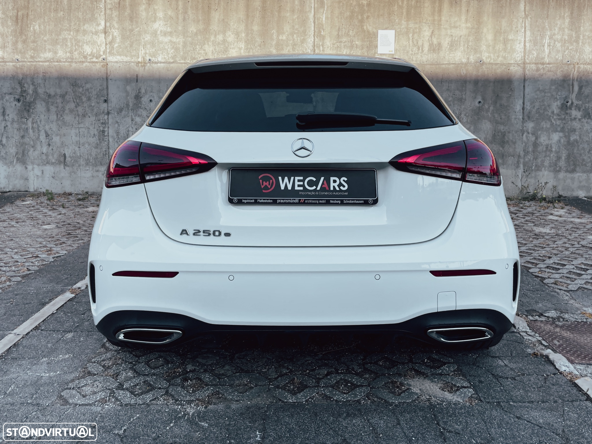 Mercedes-Benz A 250 e AMG Line - 12