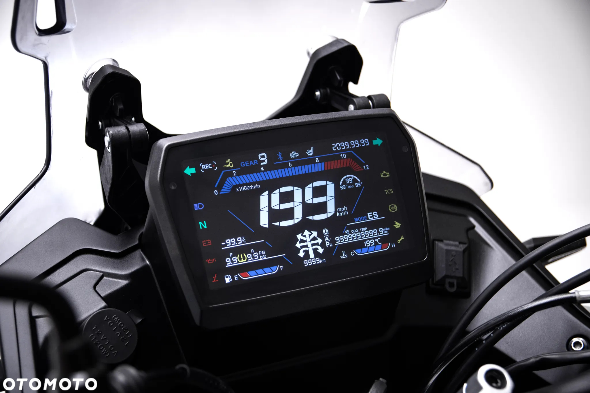 VOGE 525DSX - 9