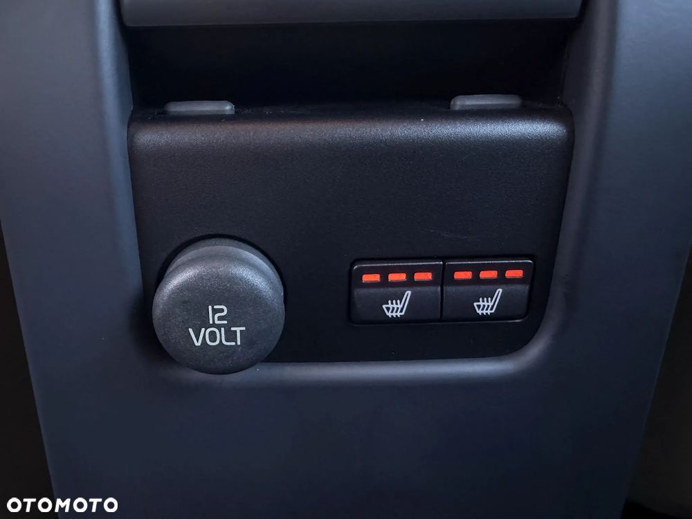 Volvo V60 D4 Geartronic Momentum - 30