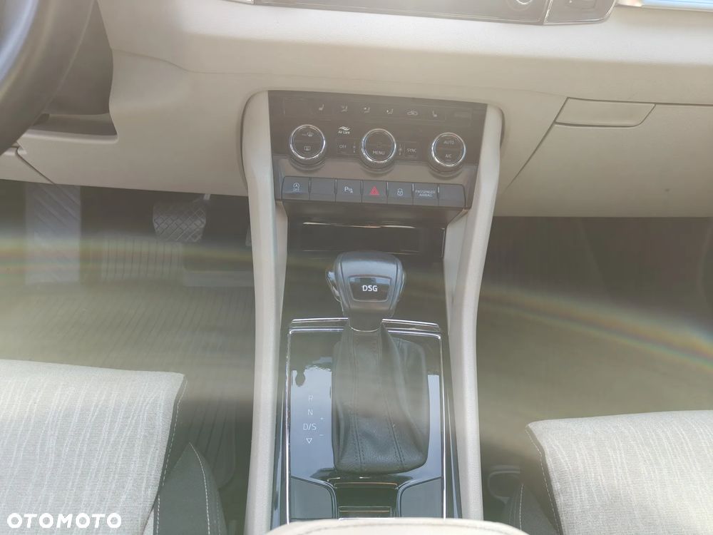 Skoda Karoq 1.6 TDI 4x2 Style DSG - 8