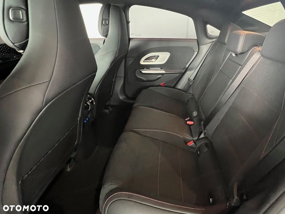 Mercedes-Benz CLA - 14