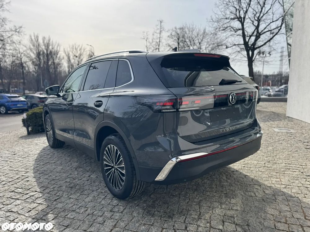 Volkswagen Tiguan 1.5 eTSI Elegance DSG - 10