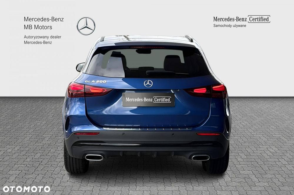 Mercedes-Benz GLA - 4