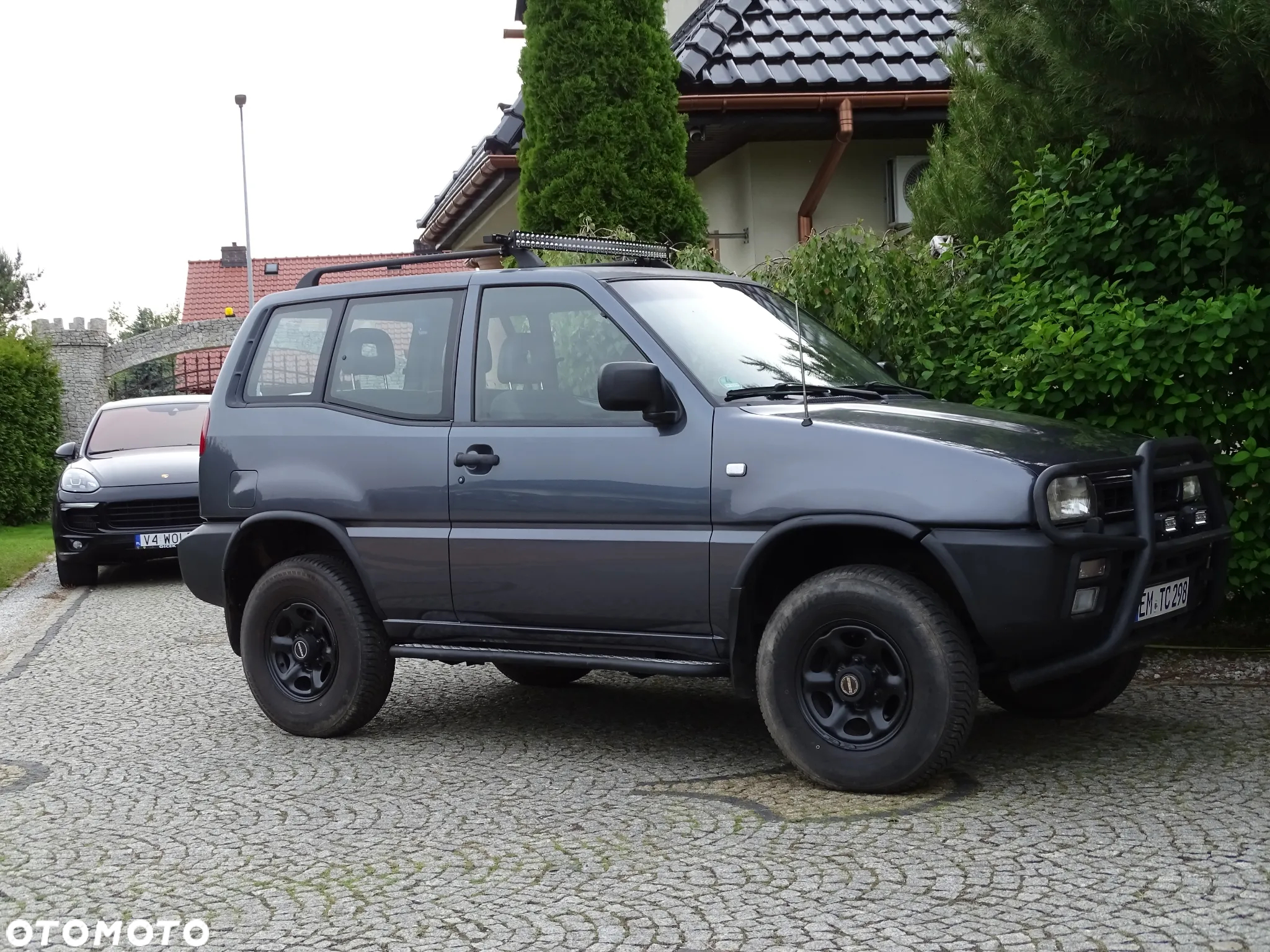 Nissan Terrano II 2.4 SGX - 12