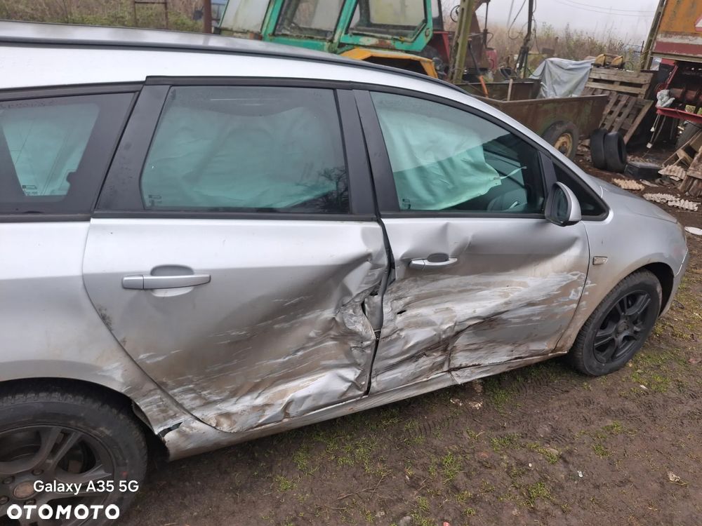 Opel Astra 1.7 CDTI Cosmo - 4