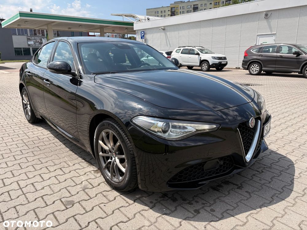Alfa Romeo Giulia 2.0 Turbo Business - 1