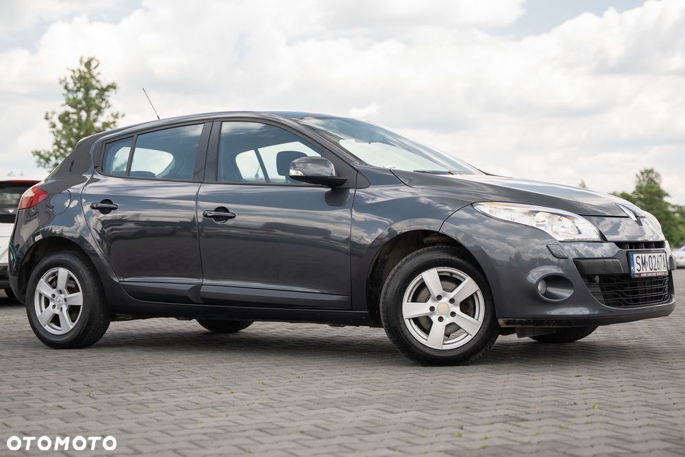 Renault Megane 1.6 16V Authentique - 8