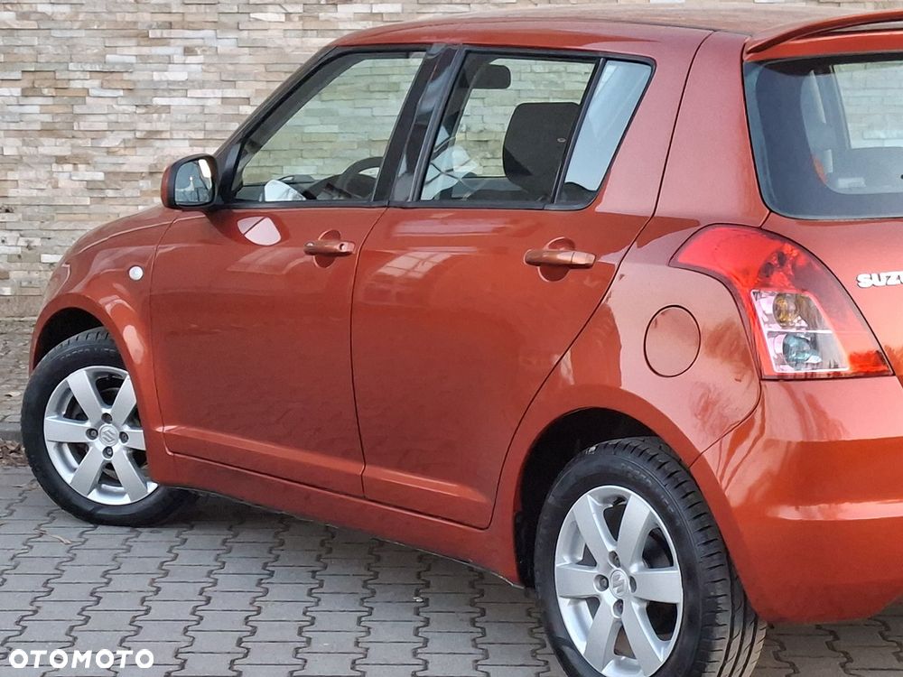 Suzuki Swift 1.3 Comfort - 25
