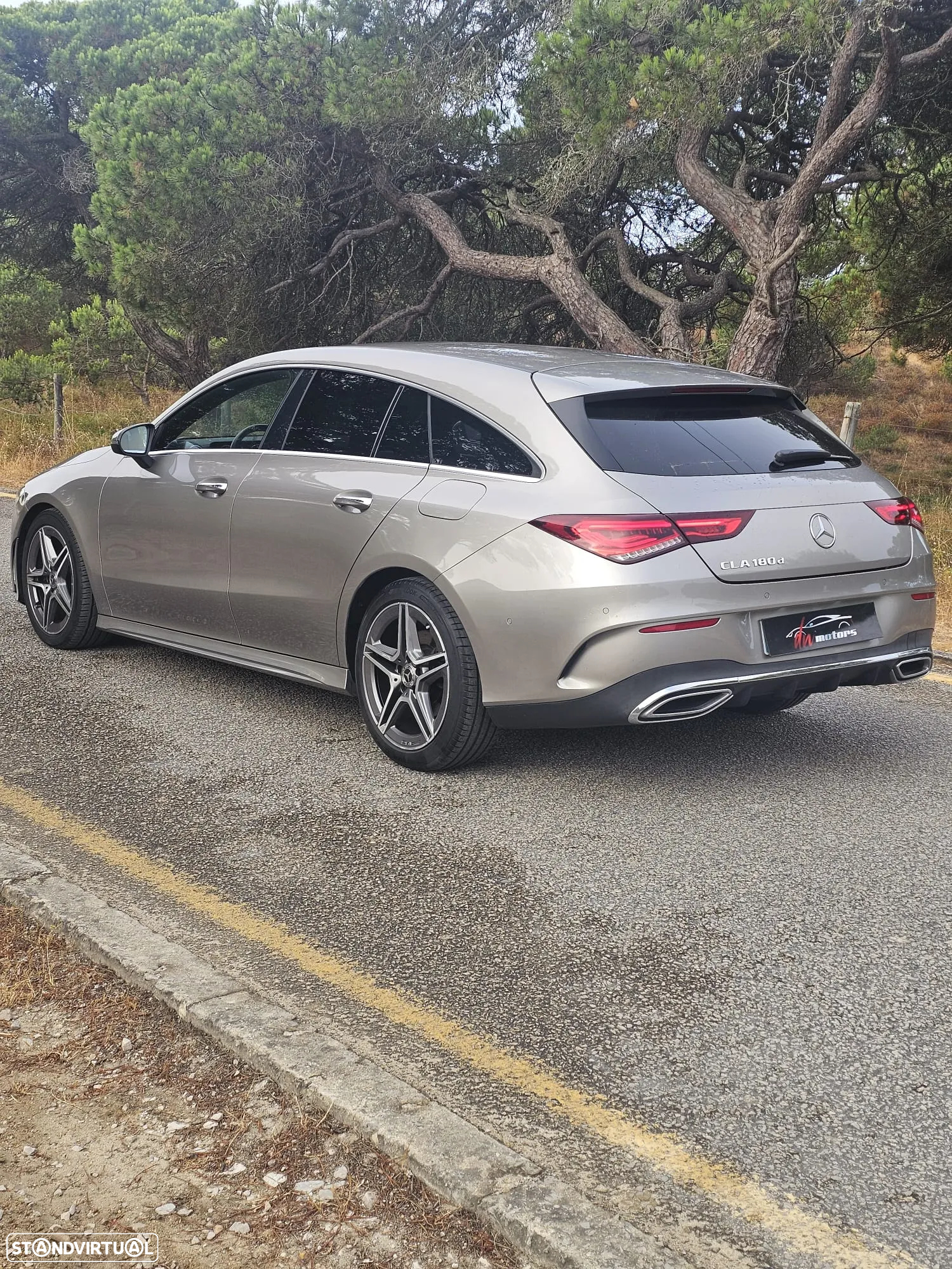 Mercedes-Benz CLA 180 d Shooting Brake 7G-DCT AMG Line - 7