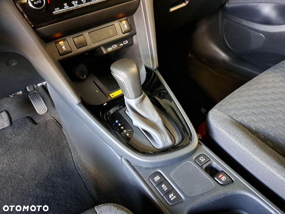 Toyota Yaris Cross Hybrid 1.5 Style - 28
