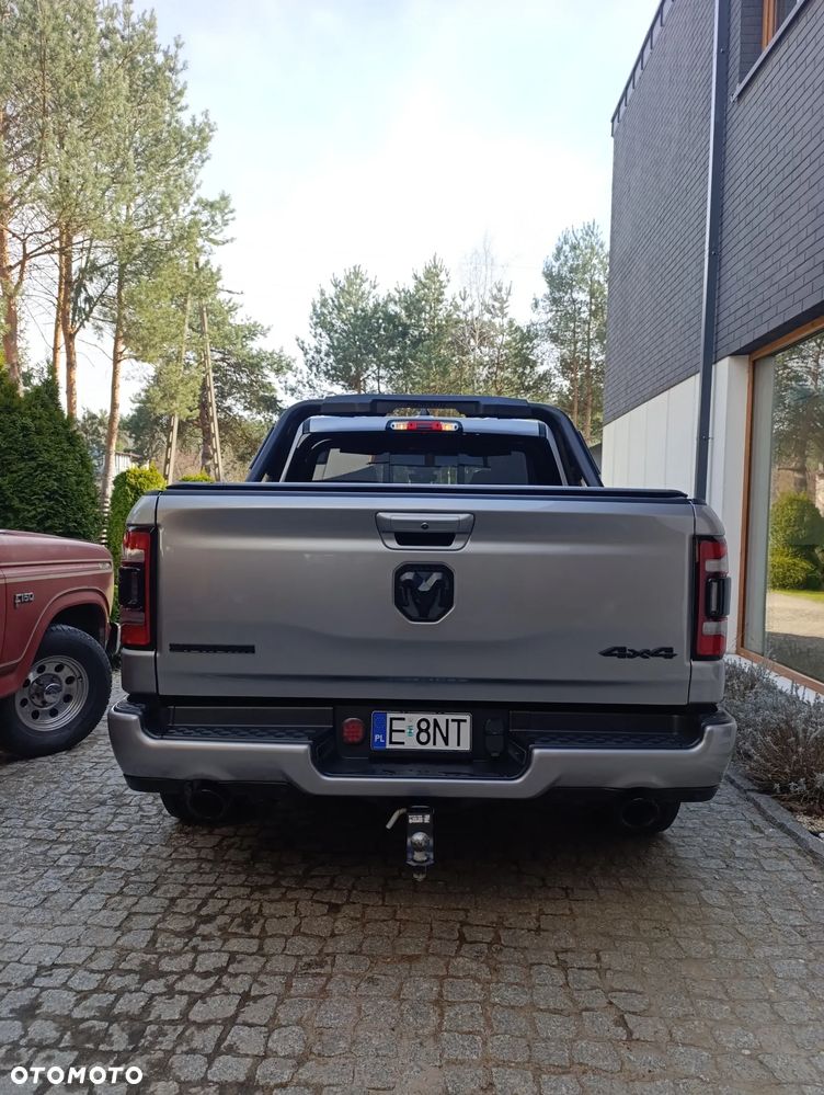 RAM 1500 Crew Cab Shortbed Bighorn - 16