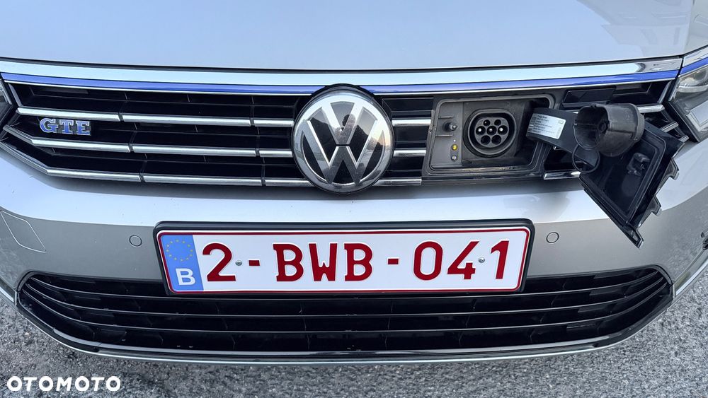 Volkswagen Passat - 33