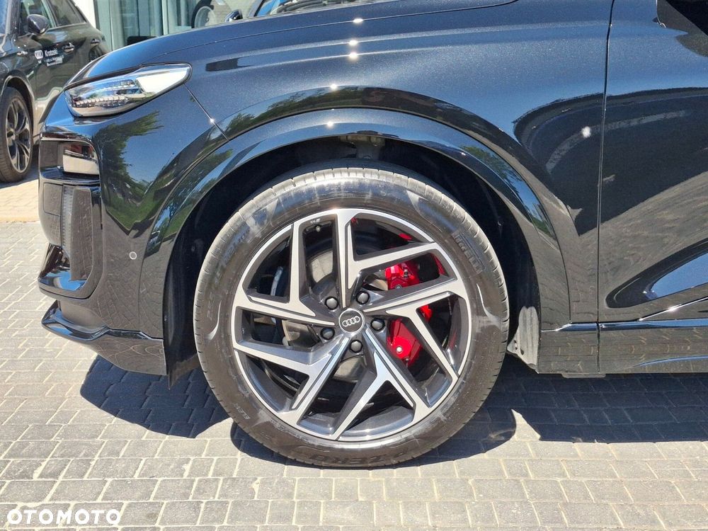 Audi Q6 e-tron - 8