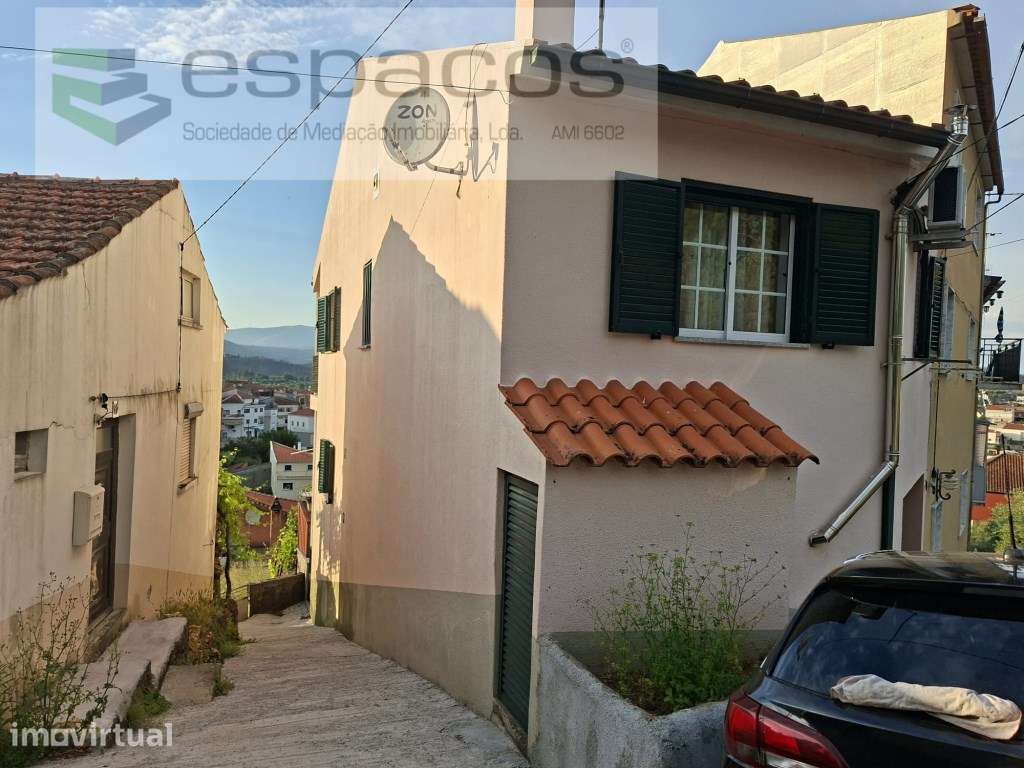 Moradia em Silvares com excelentes vistas para a Serra - Grande imagem: 2/60