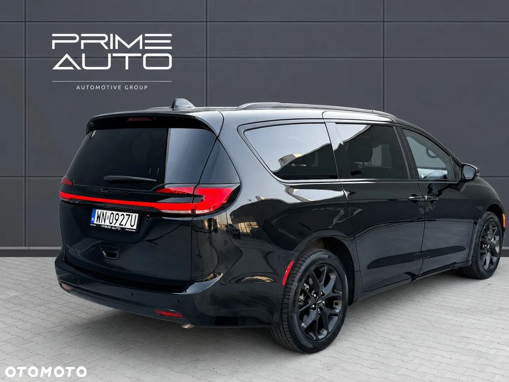 Chrysler Pacifica - 4