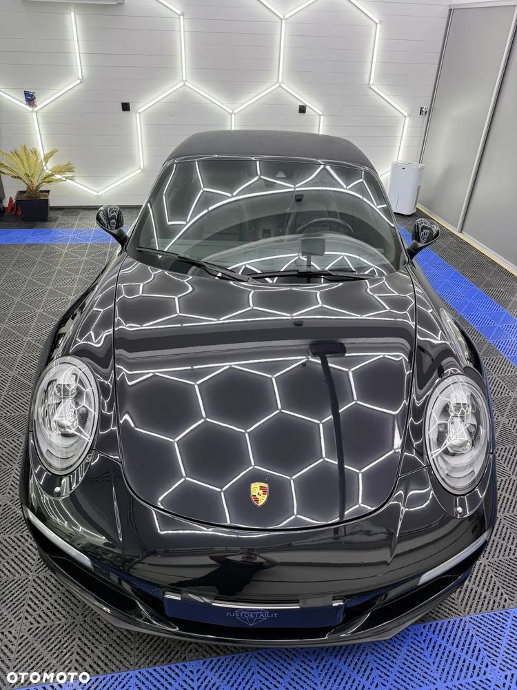 Porsche 911 Targa 4 PDK - 11