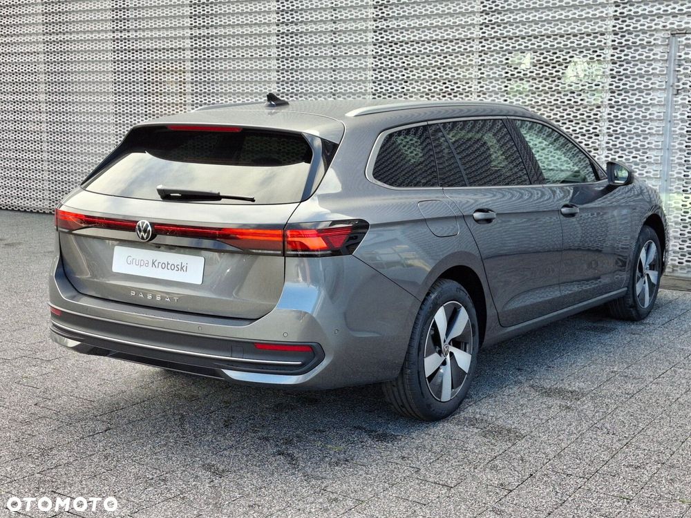 Volkswagen Passat - 9